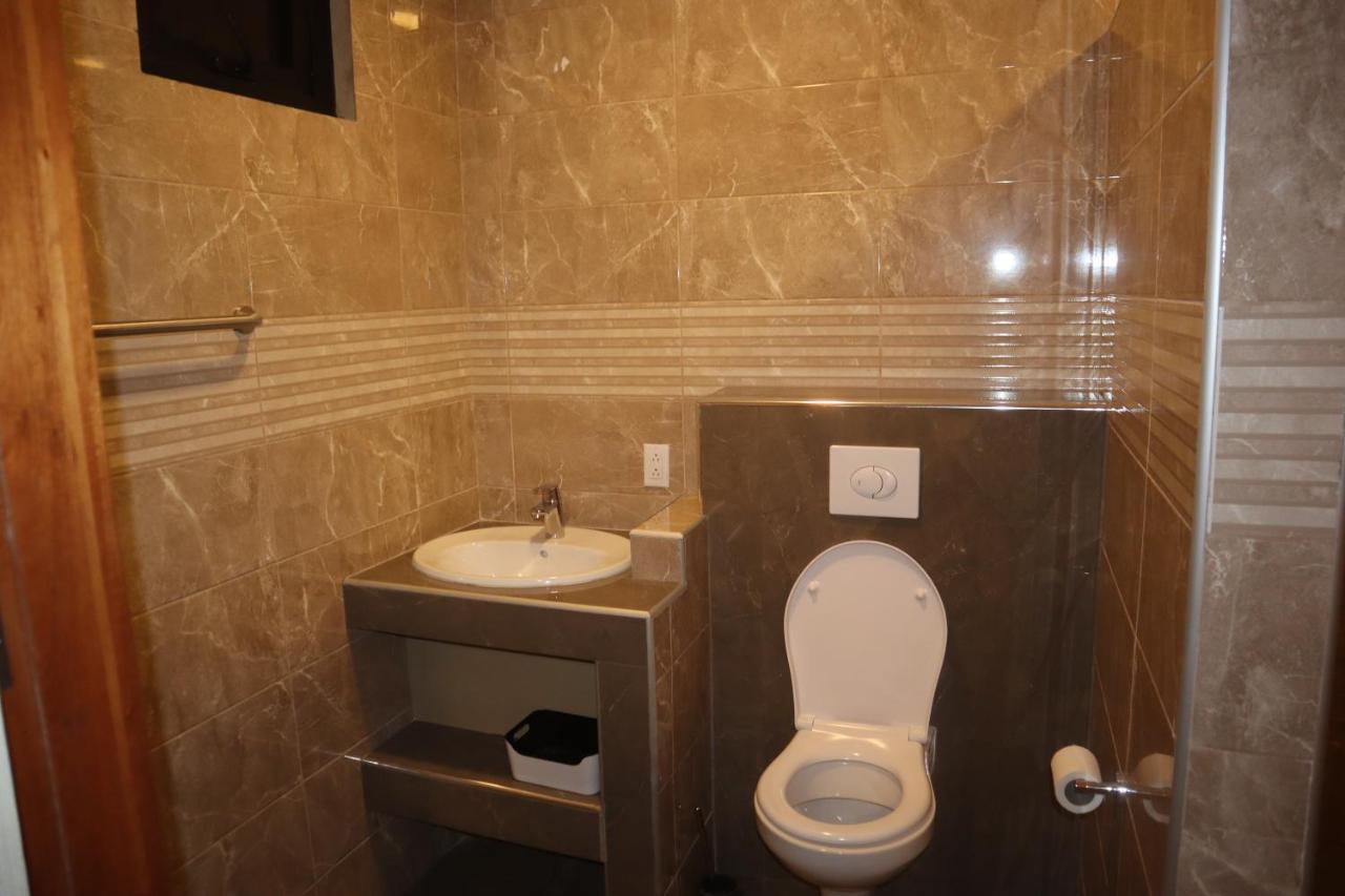 Empire Apartments Su 2 Marthastraat Парамарибо Екстериор снимка